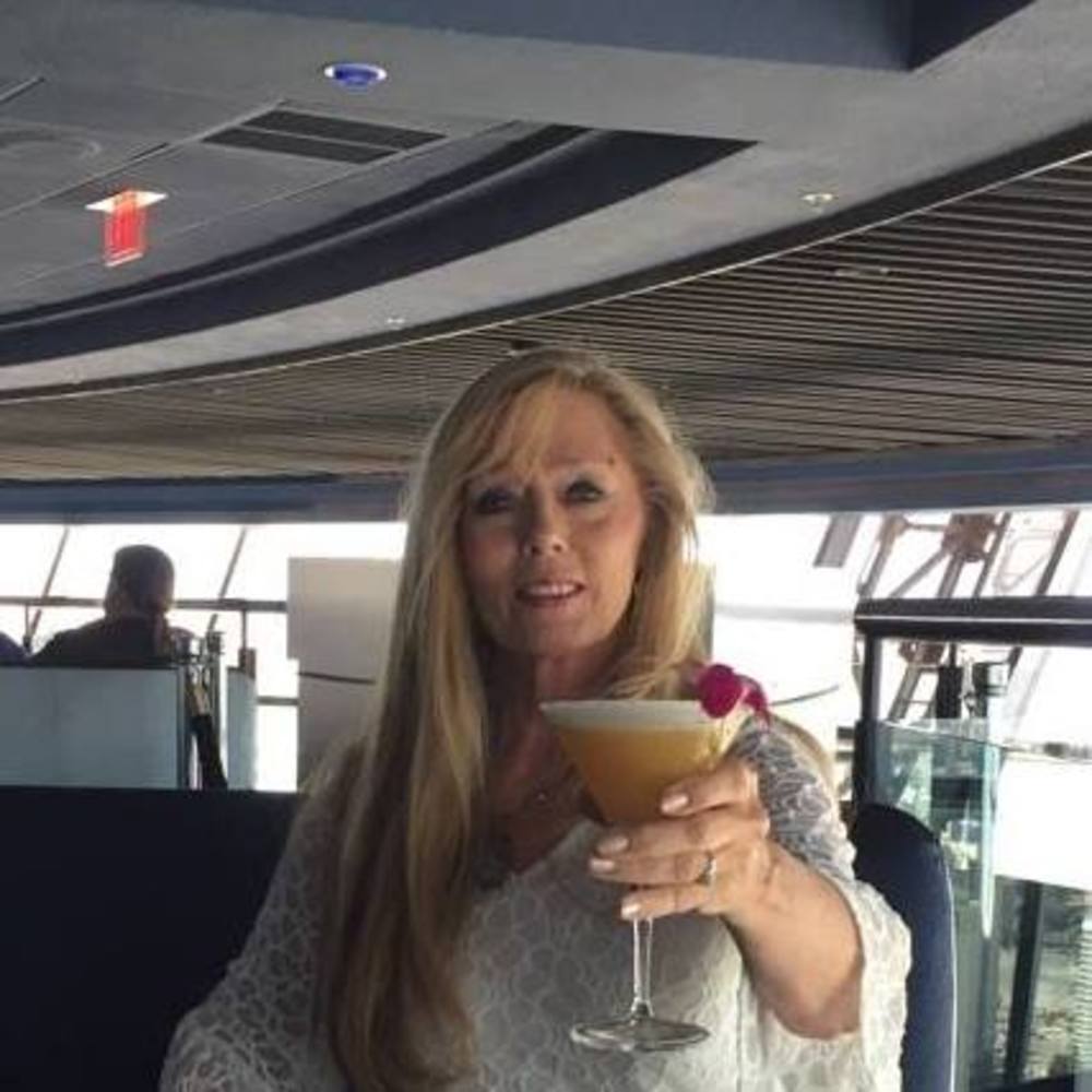 Meet your Posher, Cynthia